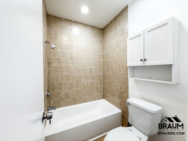 Building Photo - 5461 Kester Ave
