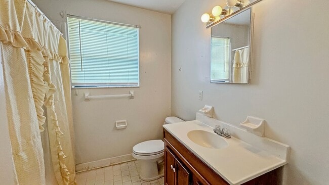 Building Photo - Experience Tranquil Living: Randia Dr