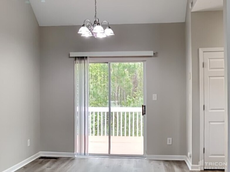 Building Photo - 1170 Augusta Woods Dr