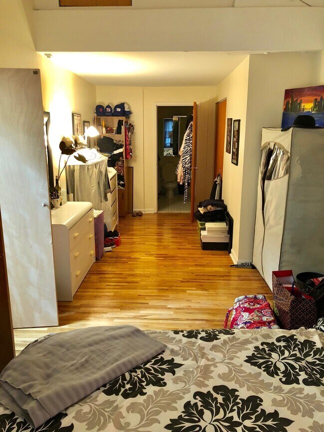 Building Photo - 450 7th St