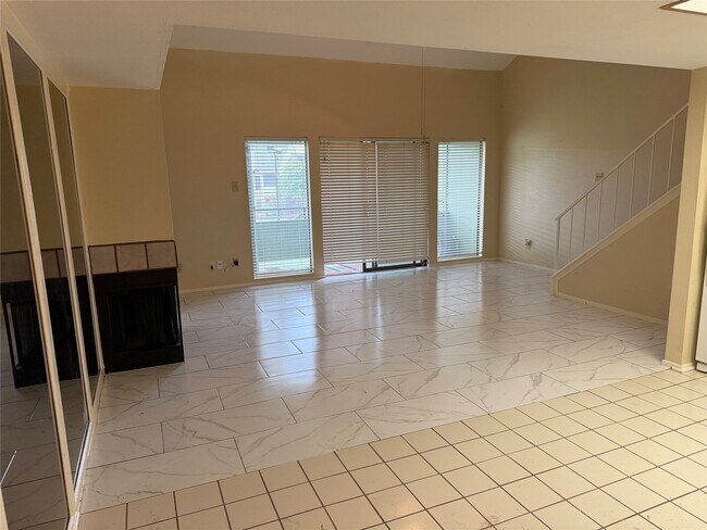 Building Photo - 14777 Wunderlich Dr