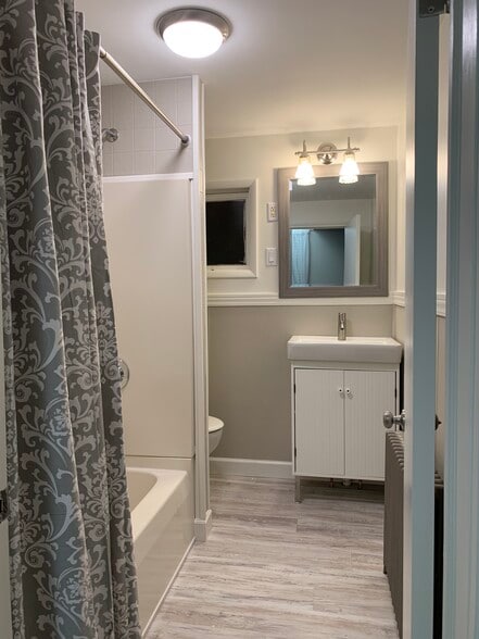 Bathroom - 1136 Pennsylvania Ave