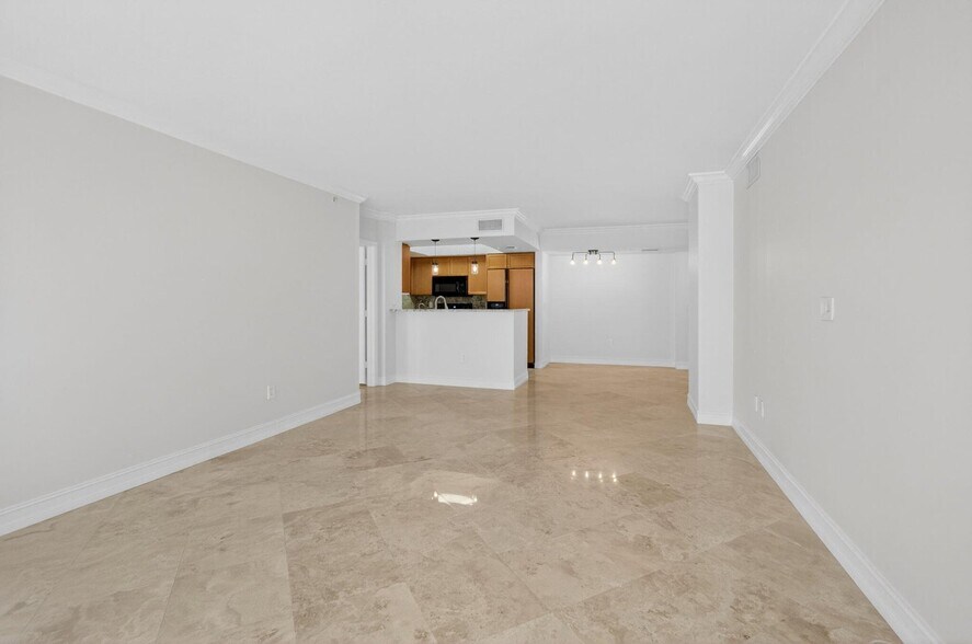 Building Photo - 99 SE Mizner Blvd