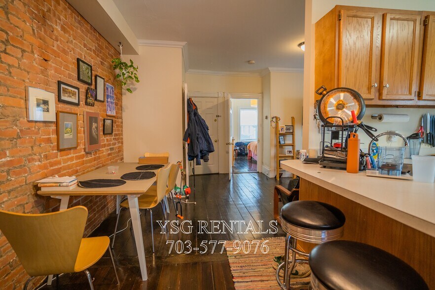 Building Photo - 53 Riverdale St
