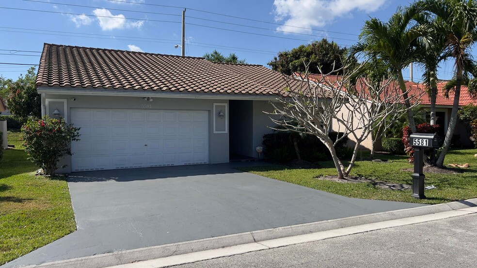 Primary Photo - 5581 American Cir
