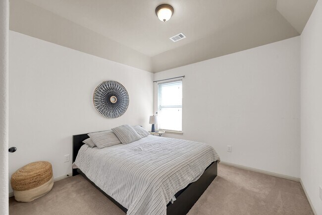 Building Photo - 158 S Vershire Cir
