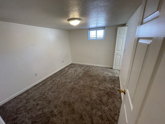 Building Photo - Available July 31st