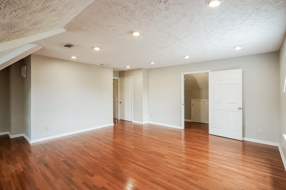 Building Photo - 300 Stafford Ct