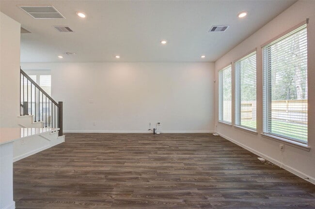 Building Photo - 609 Royal Arch Dr