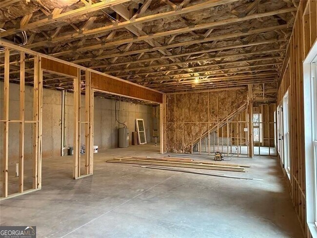 Building Photo - 35 Clearwater Dr