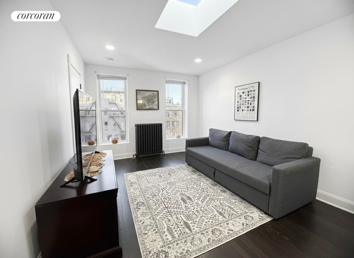 Building Photo - 773 Macon St