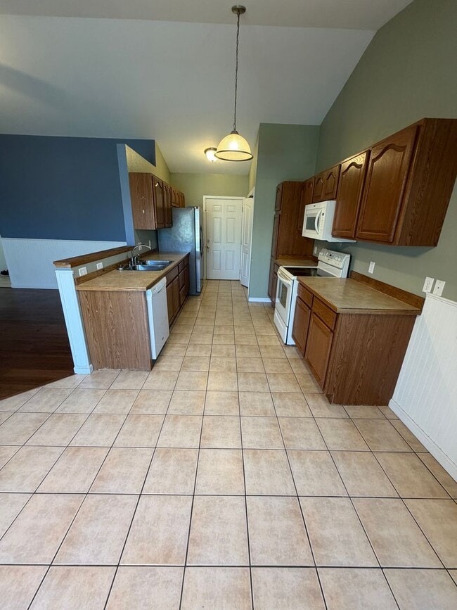 Building Photo - 1785 Pierson Ct