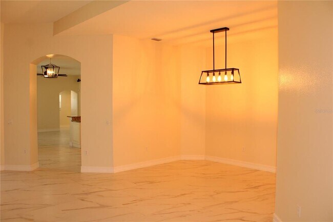 Building Photo - 4423 Useppa Dr