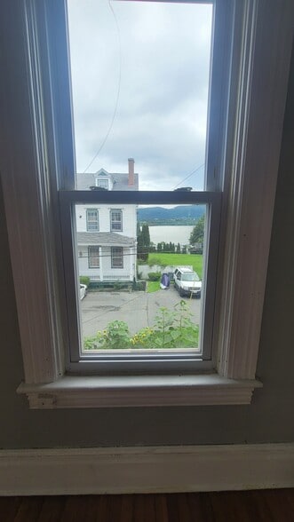 Building Photo - 158 Grand St