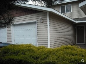 Building Photo - 2610s -9 & 10