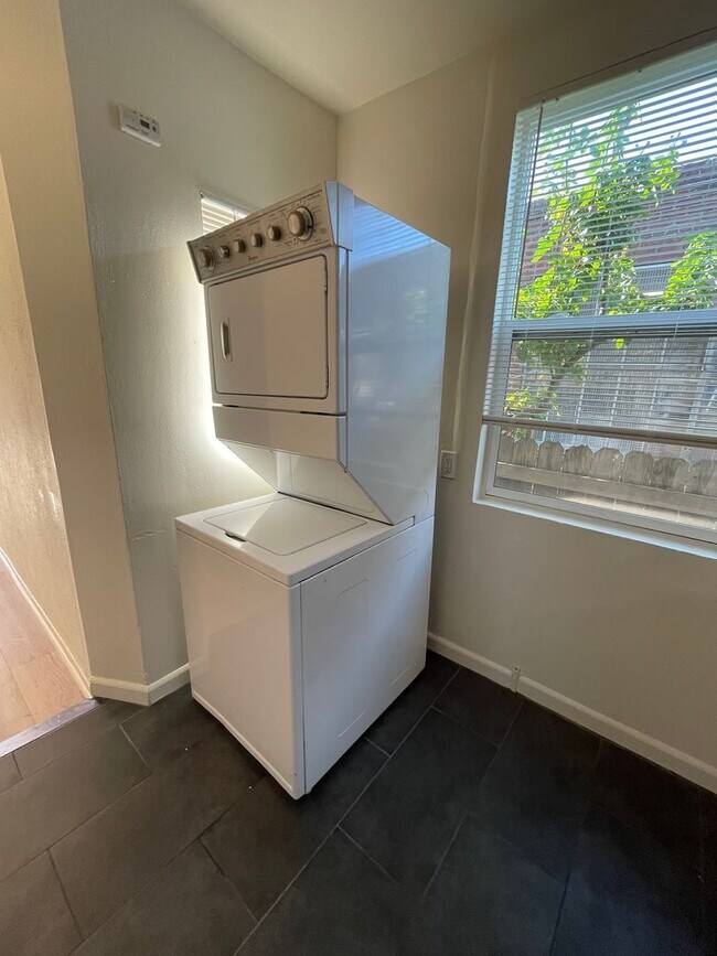 Building Photo - 1220-1222 30th