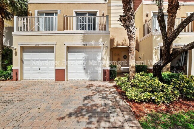 Building Photo - 4649 SW 75th Way