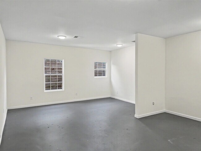 Building Photo - 603 Archer St