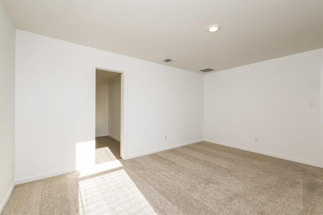 Building Photo - 9600 NW 125th St