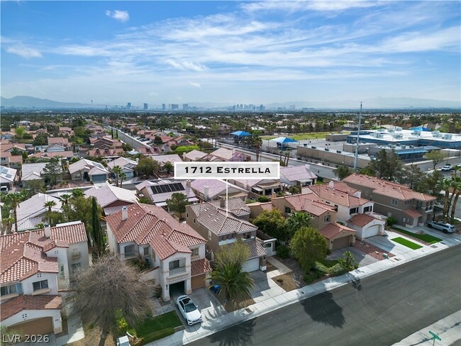 Building Photo - 1712 Estrella St