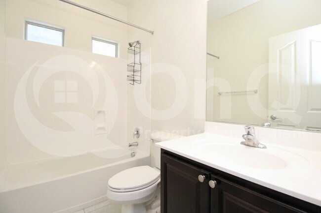 Building Photo - 1819 W Bonanza Dr