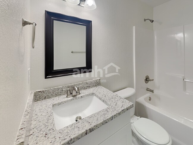 Building Photo - 4574 Cole Dr