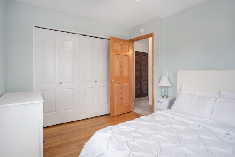 Building Photo - 9650 Sahler St