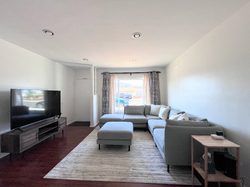 Building Photo - 17700 S Western Ave