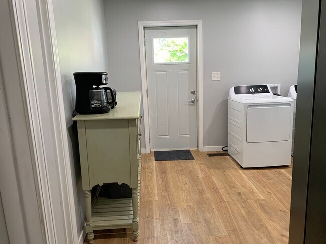 Building Photo - FURNISHED RENTAL