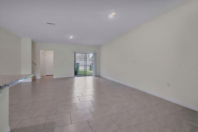 Building Photo - 12035 Holystone St