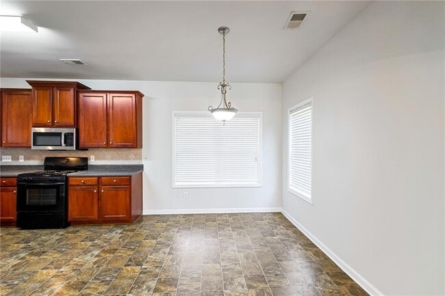 Building Photo - 34 Persian Ivy Way