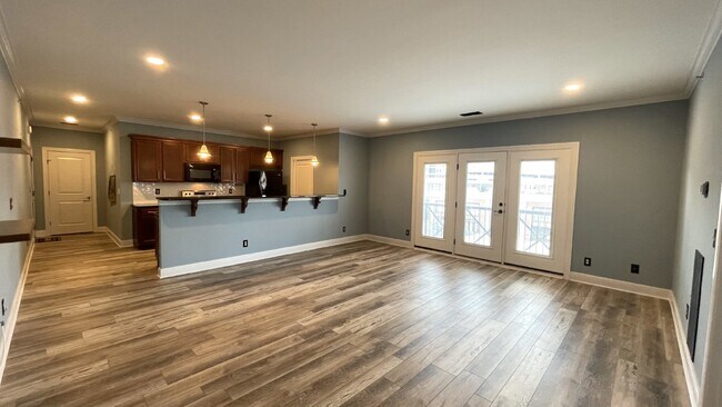 Building Photo - Germantown Gem!