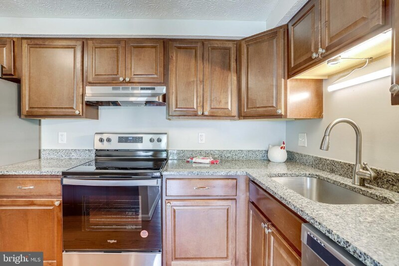 Building Photo - 8385 Brockham Dr