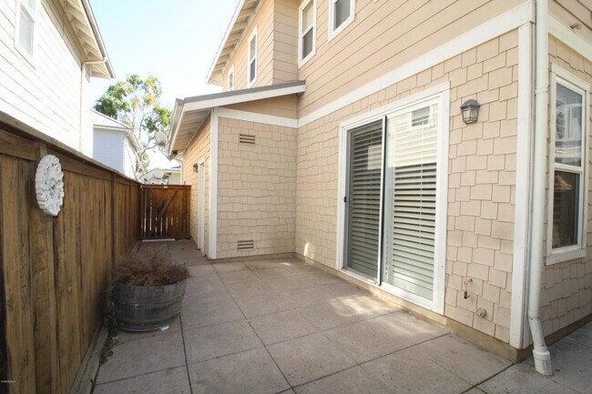 Building Photo - 785 E Port Hueneme Rd