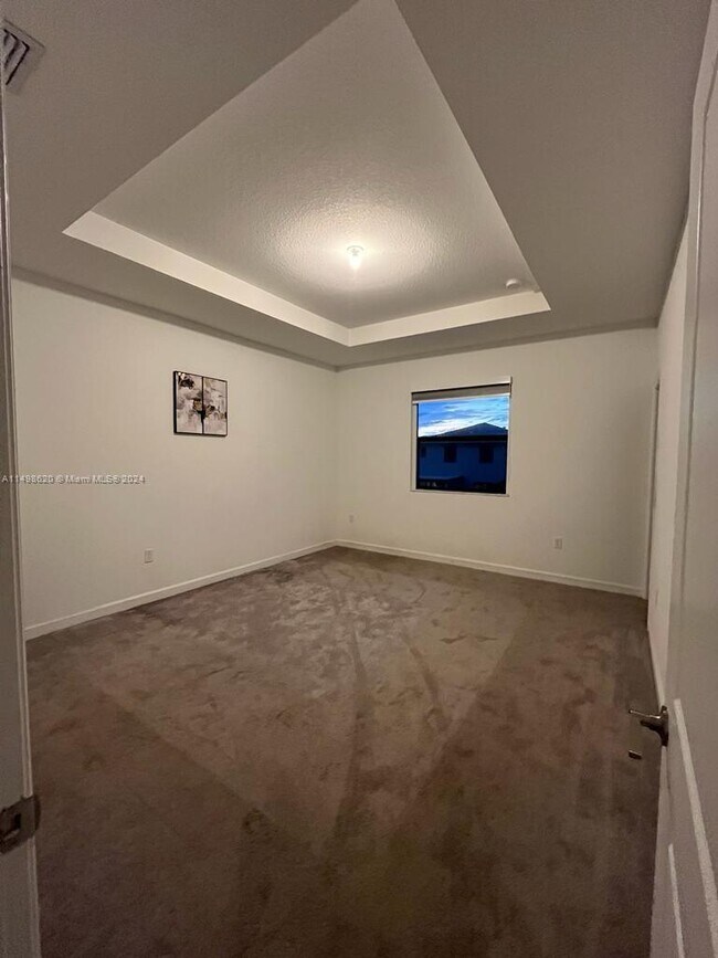 Building Photo - 25282 SW 108th Ave