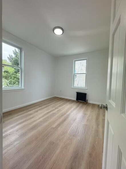 Building Photo - 8617 88th Ave