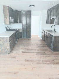 Building Photo - **232 Woodham Ave Barstow** Beautiful Spac...