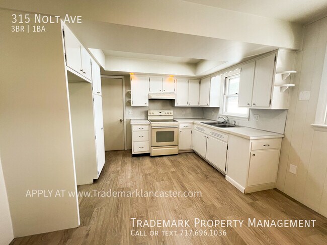 Building Photo - Nice 3 Bedroom Rancher