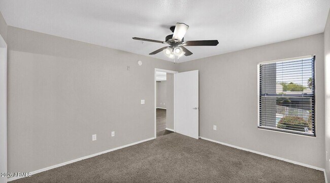 Building Photo - 5611 S 32nd St