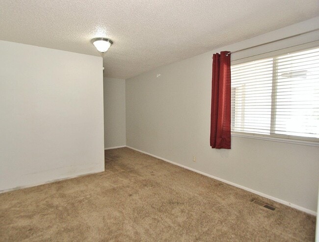 Building Photo - 3873 N Manchester St