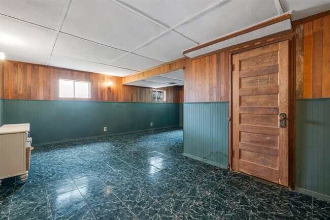 Building Photo - 640 S Sappington Rd
