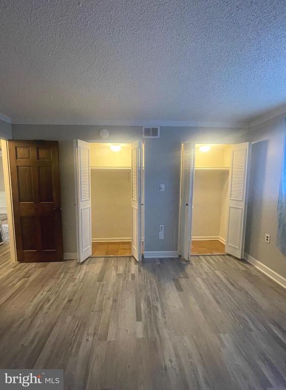 Building Photo - 201 S Augusta Ave