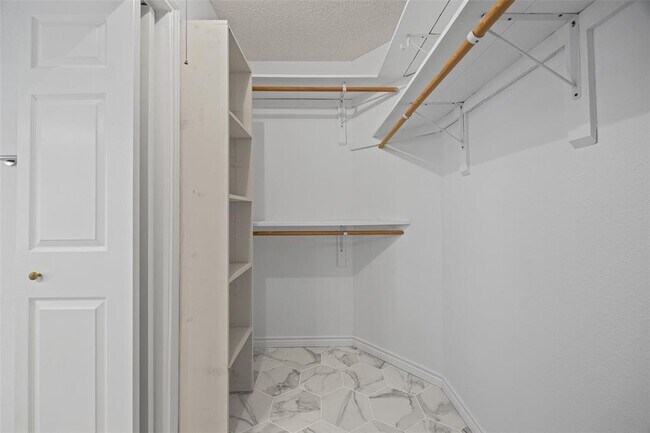 Building Photo - 8417 Cornerwood Dr