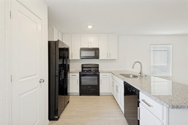 Building Photo - 3037 Ashbrook Ln