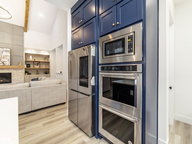 Building Photo - Luxurious 5-Bedroom Smart Home with Media ...