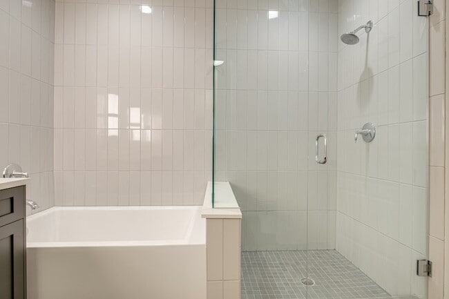 Building Photo - 20 Rutledge St