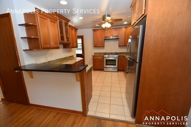 Building Photo - 817 Cedarcroft Dr