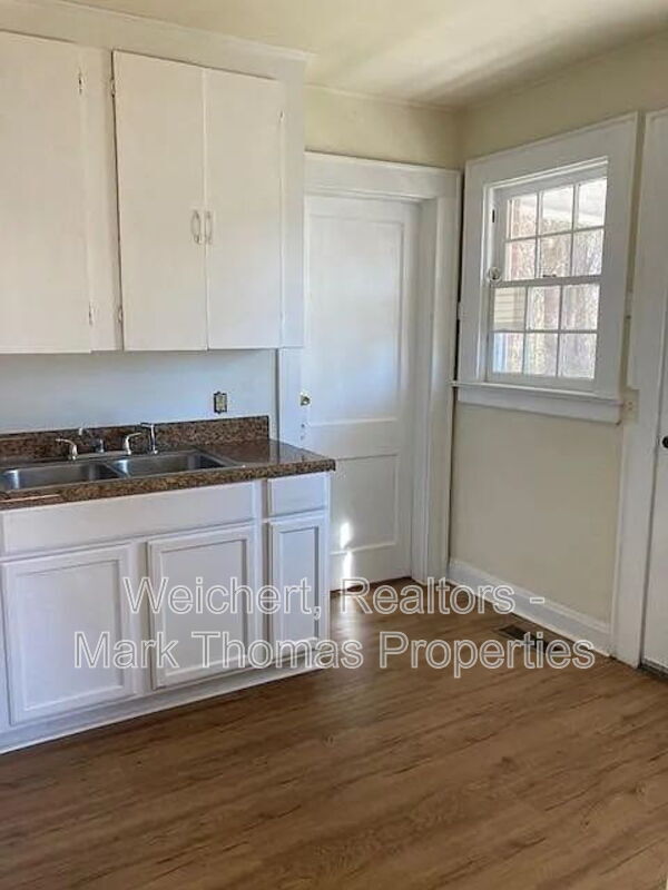 Building Photo - 3702 Turrentine St