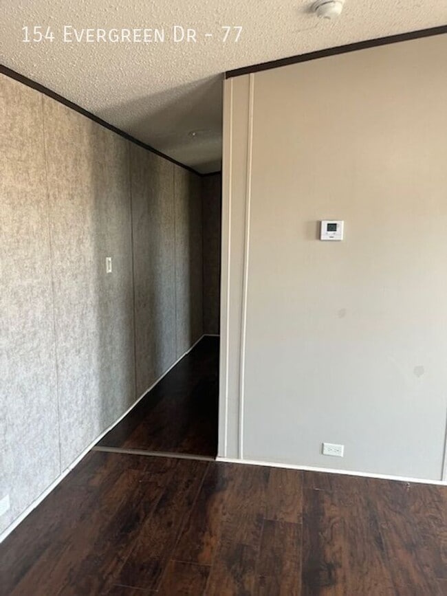 Building Photo - 154 Evergreen Dr