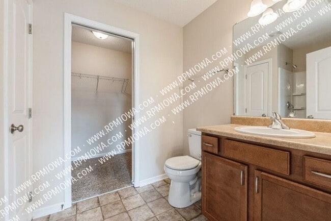 Building Photo - 9145 Greenspire Dr